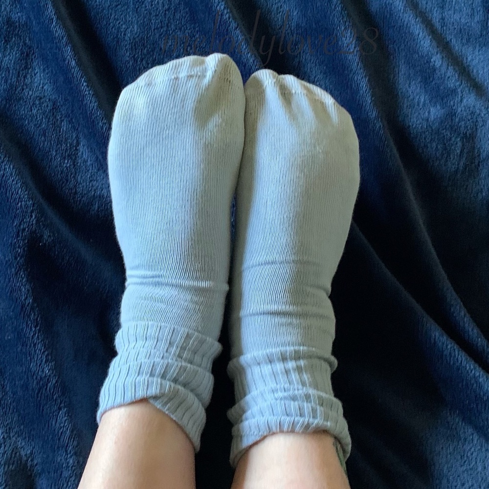 Blue ribbed slouch socks